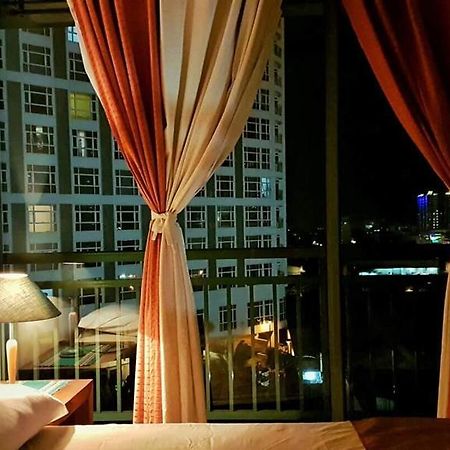 Ortigas 2 Bedroom Corner Unit With 2 Queen Across Shangrila Manila Bagian luar foto