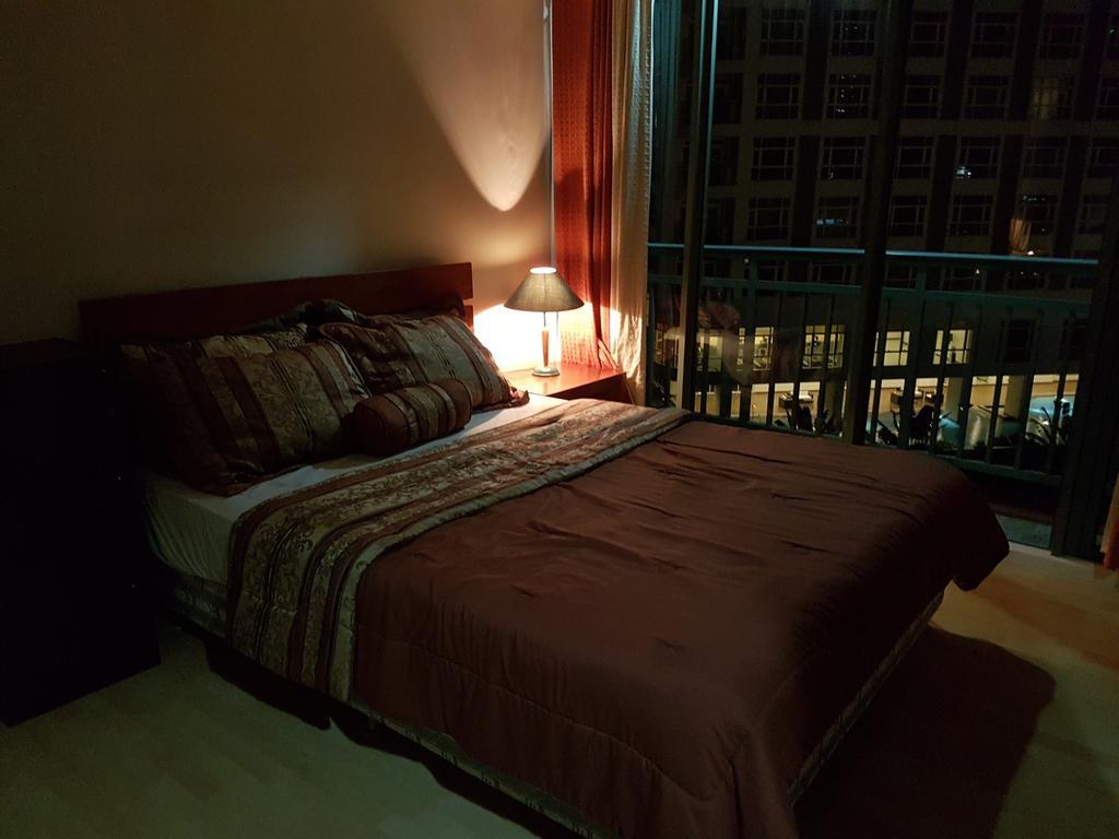 Ortigas 2 Bedroom Corner Unit With 2 Queen Across Shangrila Manila Bagian luar foto