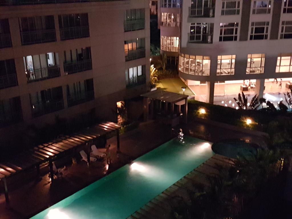 Ortigas 2 Bedroom Corner Unit With 2 Queen Across Shangrila Manila Bagian luar foto