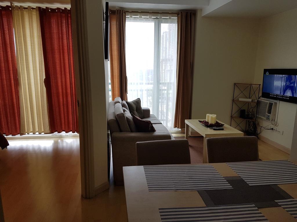 Ortigas 2 Bedroom Corner Unit With 2 Queen Across Shangrila Manila Bagian luar foto